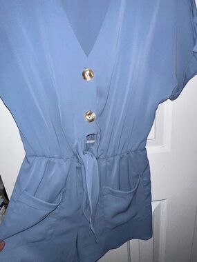 Soft Blue V-Neck Short Sleeve Jumpsuit with Tie Waist s/m
